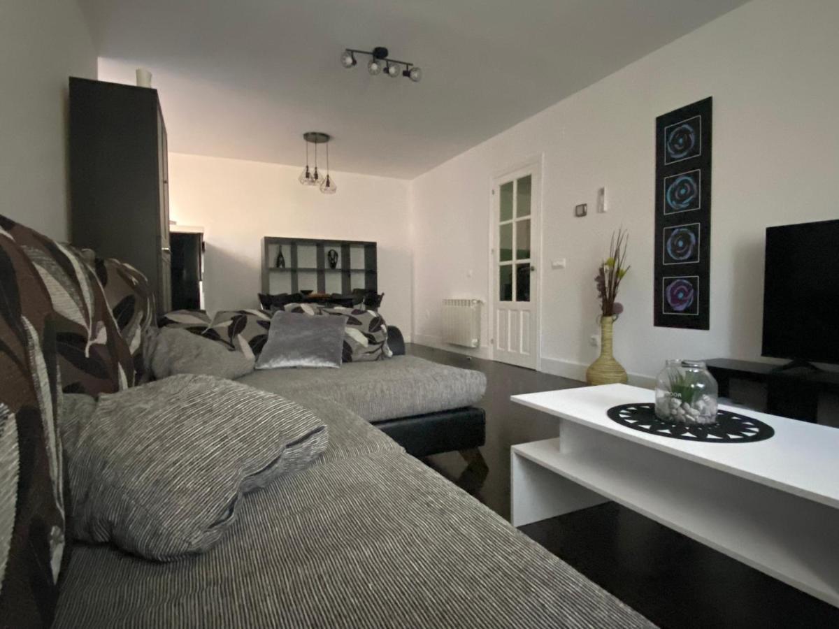 Vut Nohales Home Buitenkant foto